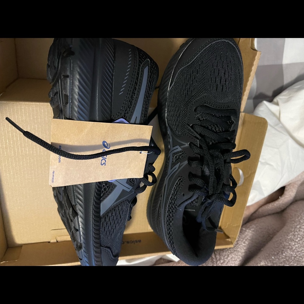 ASICS Womens Shoes size 8